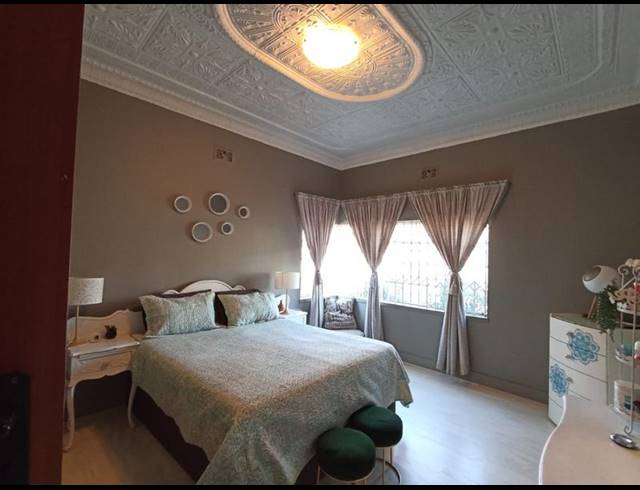 3 BEDROOM HOUSE FOR SALE IN KENSINGTON